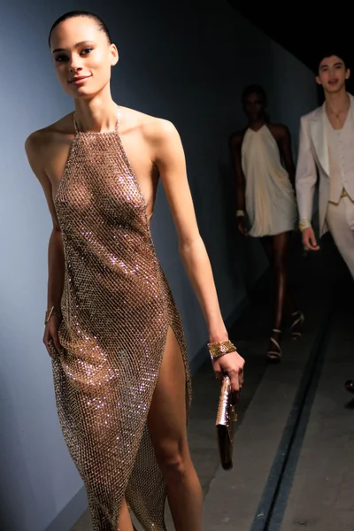 Look 9